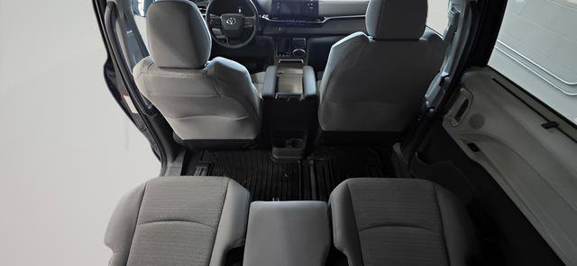Used 2023 Toyota Sienna LE image 27