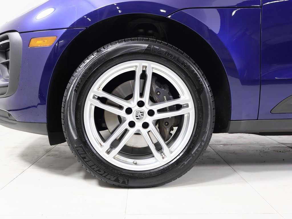 Used 2025 Porsche Macan image 22