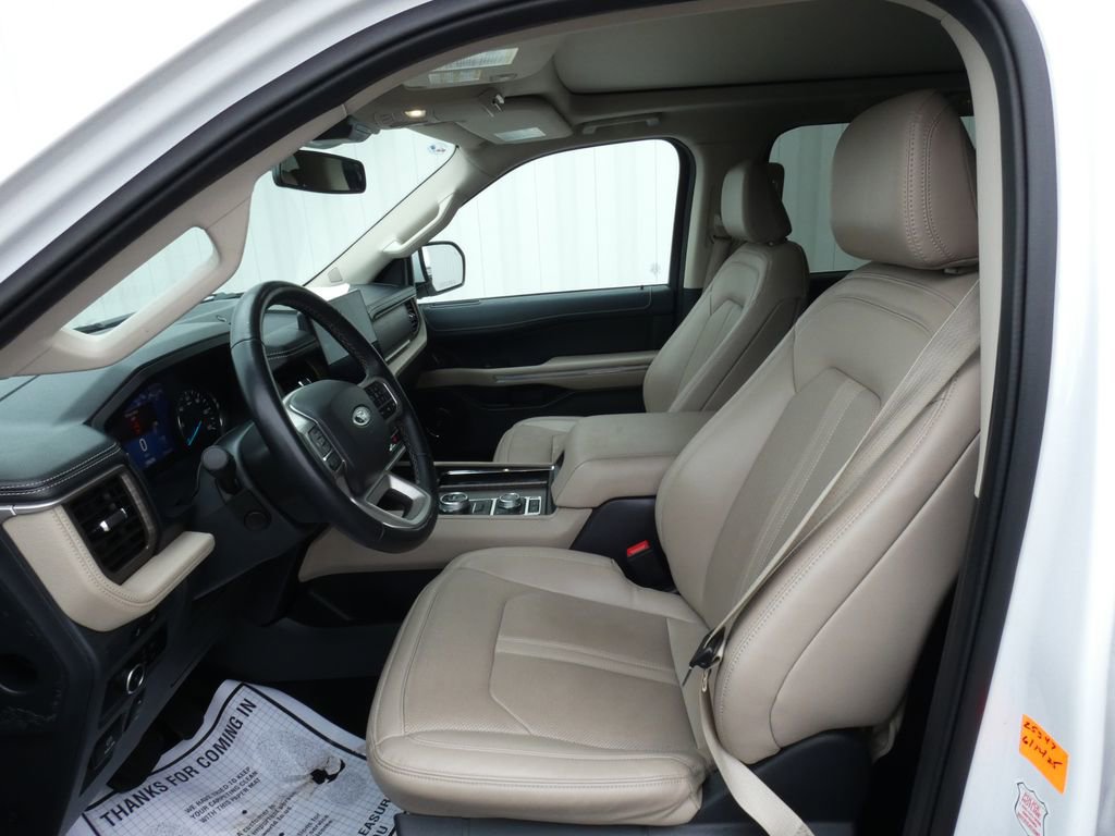 Used 2024 Ford Expedition Max Limited image 9