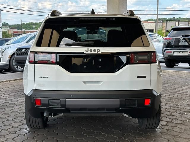 Used 2026 Jeep Cherokee Overland w/ Advanced Pro Tech Group AWD/4WD image 5
