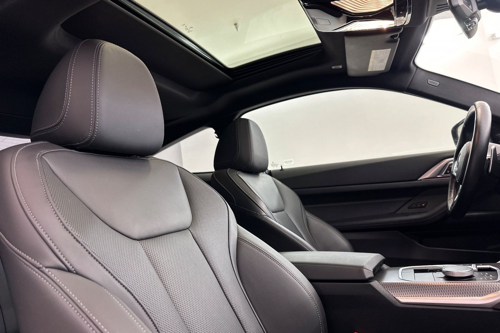 Certified 2024 BMW 430i Coupe w/ M Sport Package RWD image 27