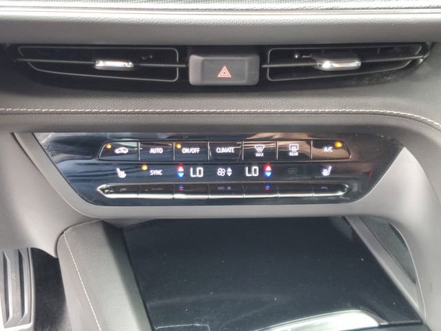 Used 2022 Buick Envision Essence w/ Sport Touring Package FWD image 26