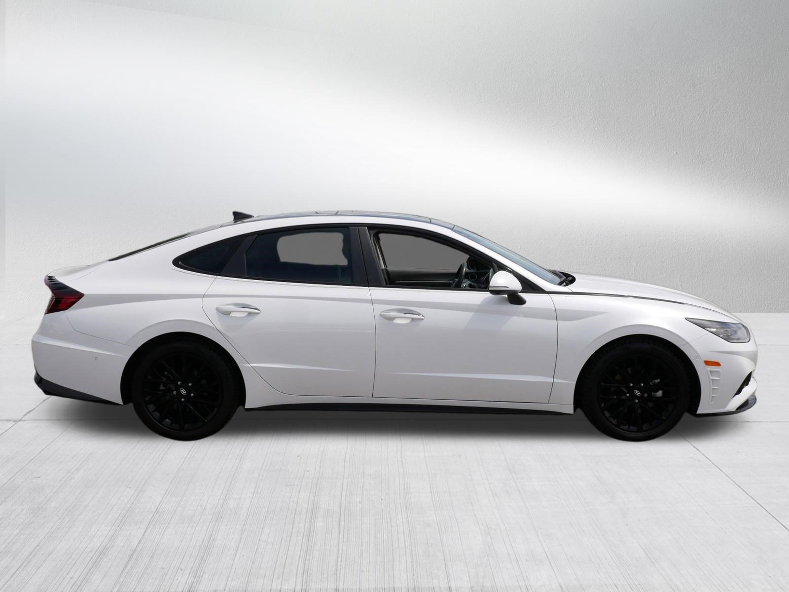 Used 2022 Hyundai Sonata Limited FWD image 8