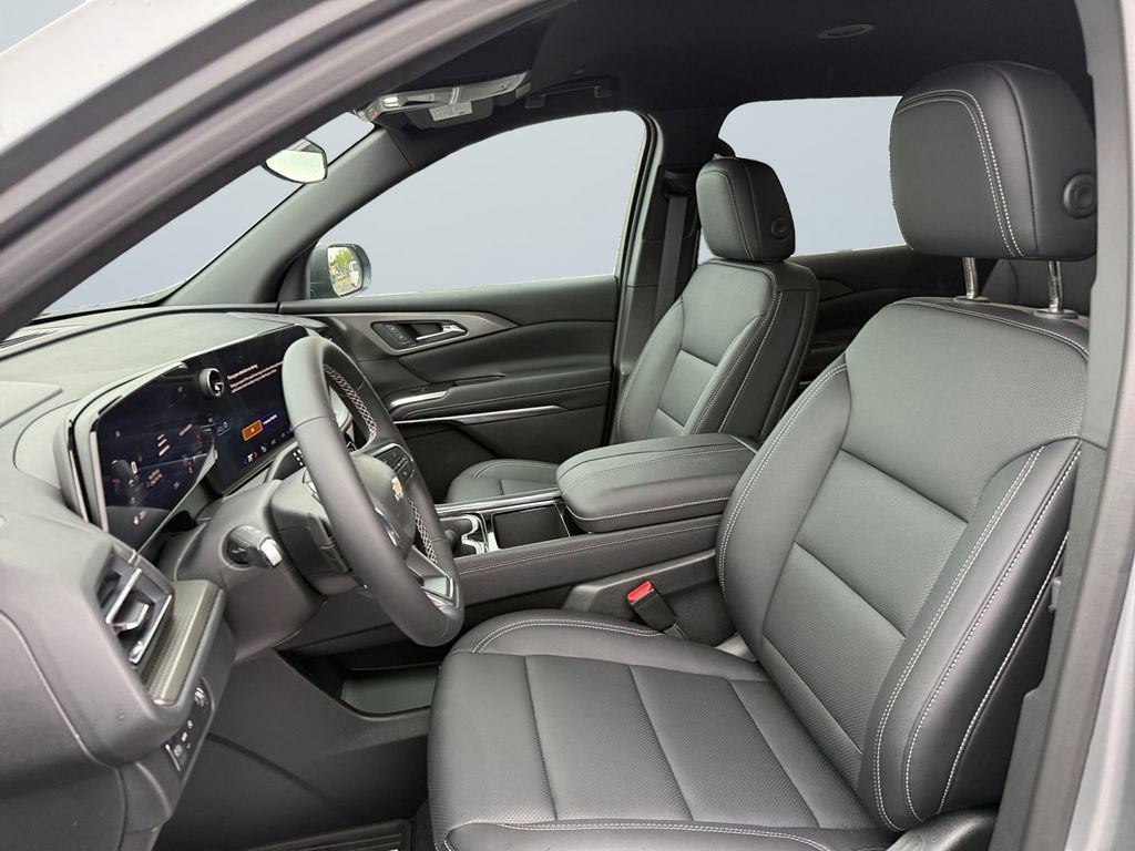 New 2025 Chevrolet Traverse LT w/ Driver Confidence Package image 9