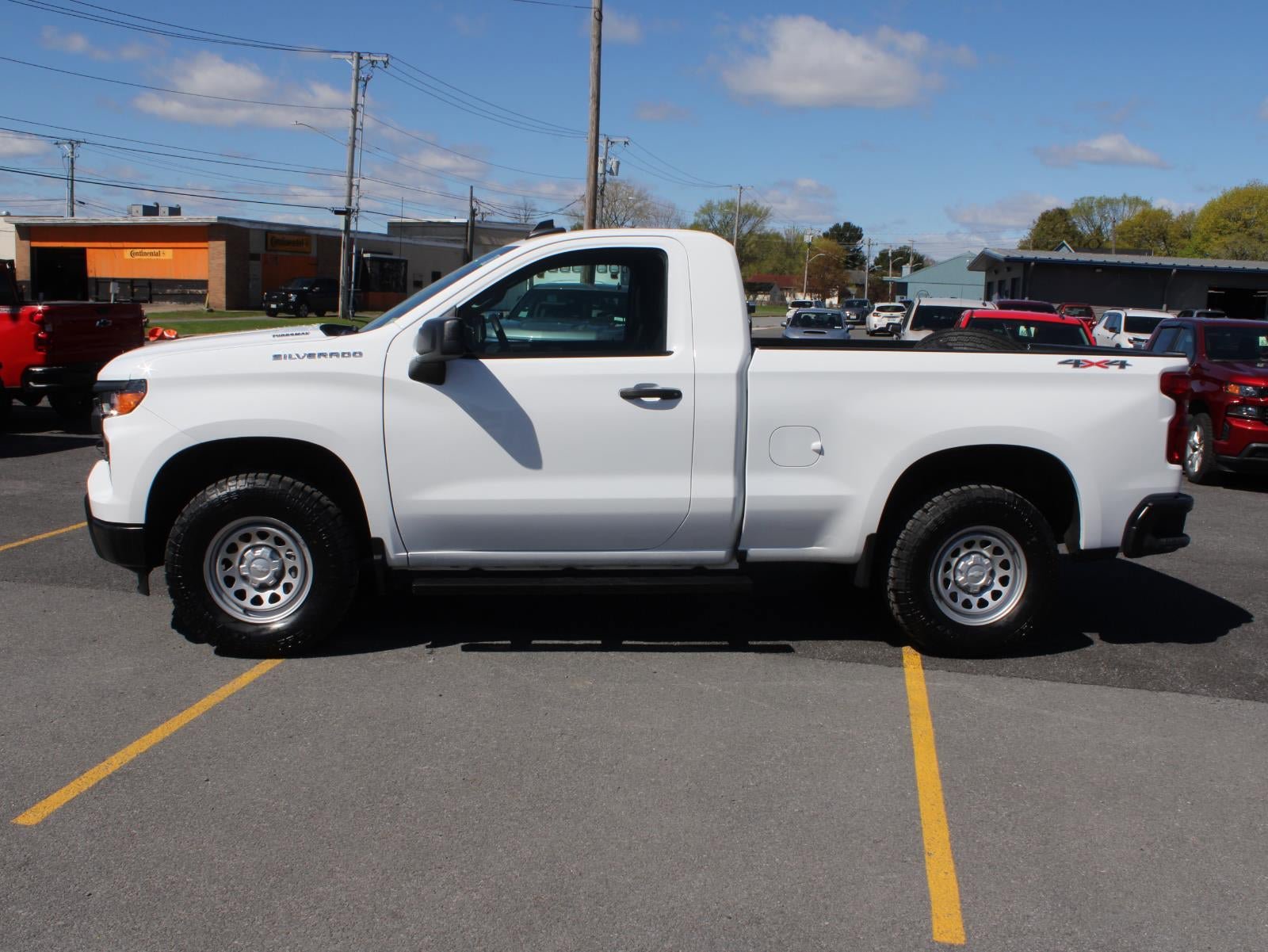 Used 2025 Chevrolet Silverado 1500 W/T w/ Trailering Package AWD/4WD image 5