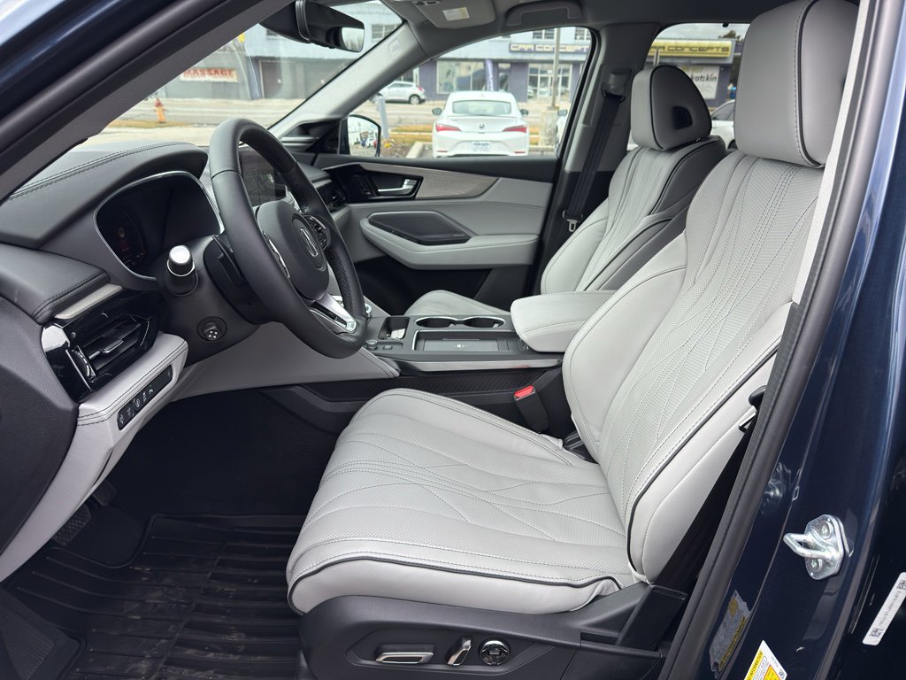Used 2026 Acura MDX SH-AWD w/ Advance Package image 11