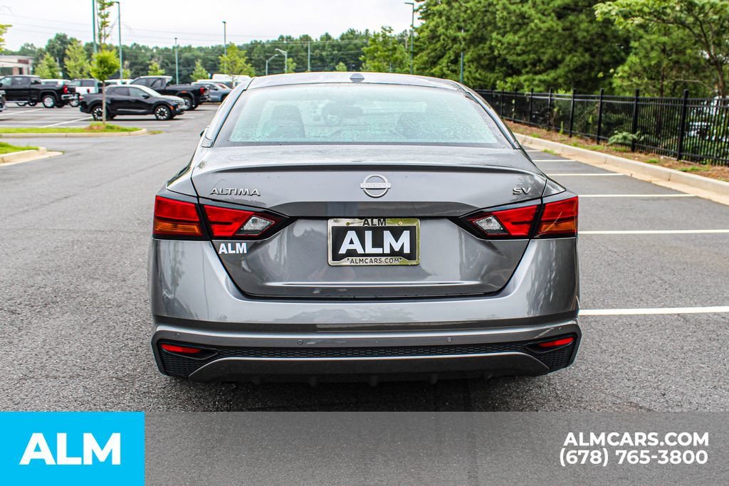 Used 2024 Nissan Altima 2.5 SV FWD image 10