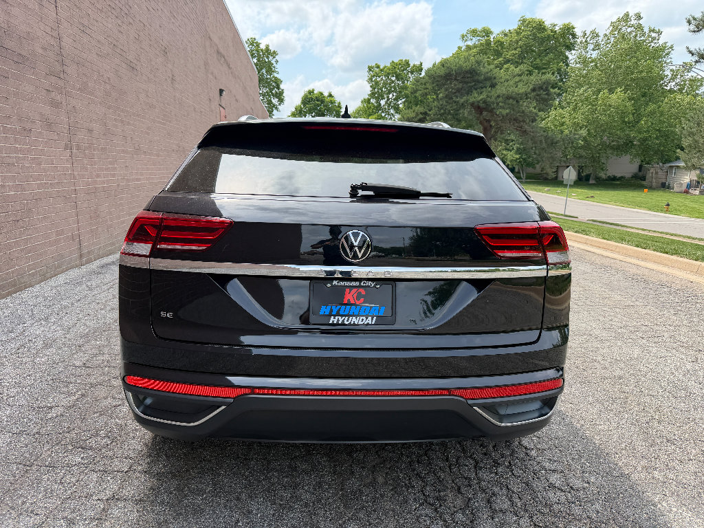 Used 2022 Volkswagen Atlas Cross Sport SE FWD image 5