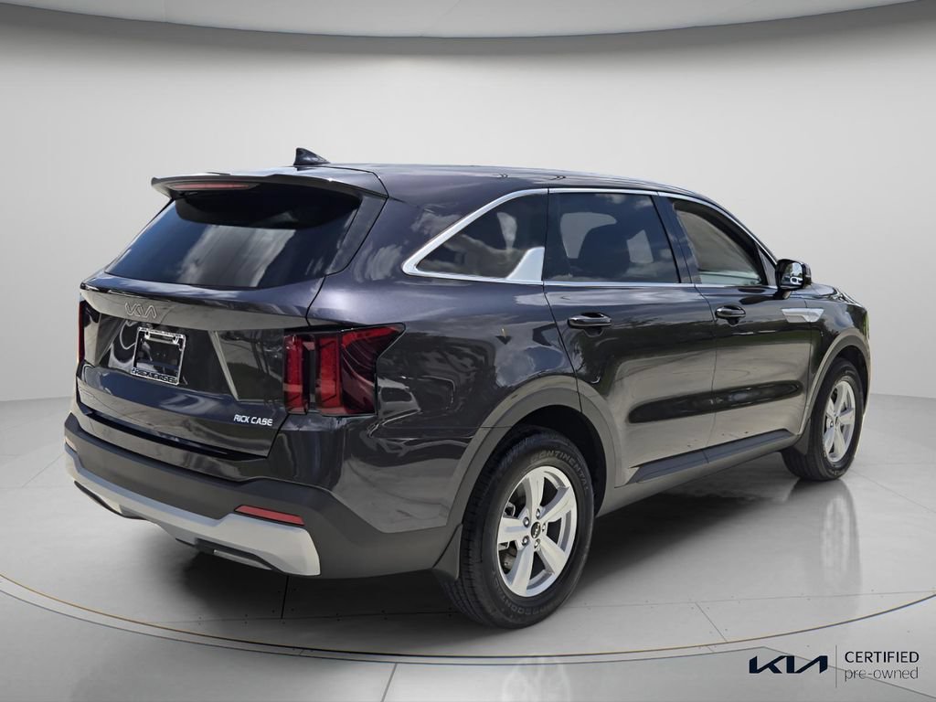 Certified 2026 Kia Sorento LX FWD image 7