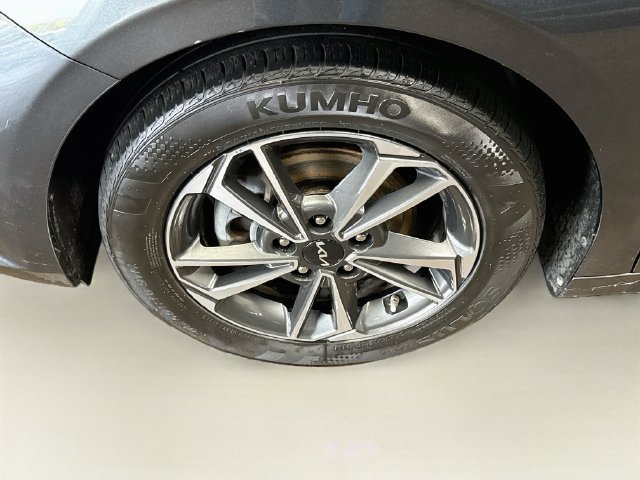 Certified 2023 Kia Forte LXS FWD image 29