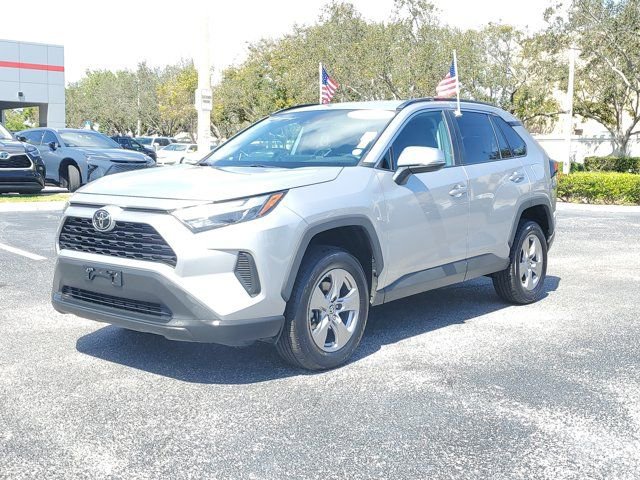 Used 2023 Toyota RAV4 XLE image 2