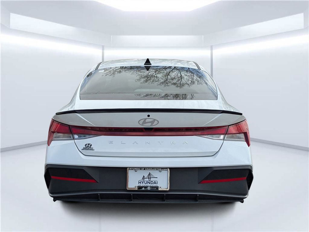 Certified 2025 Hyundai Elantra Sport image 4