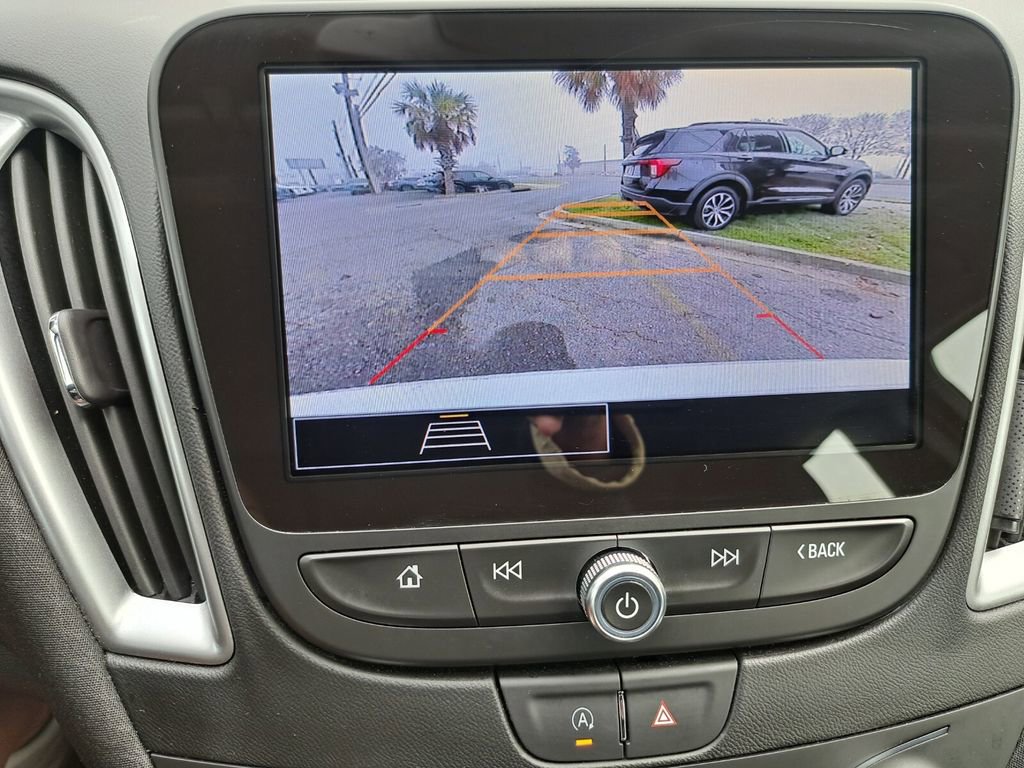 Used 2025 Chevrolet Malibu LT image 11