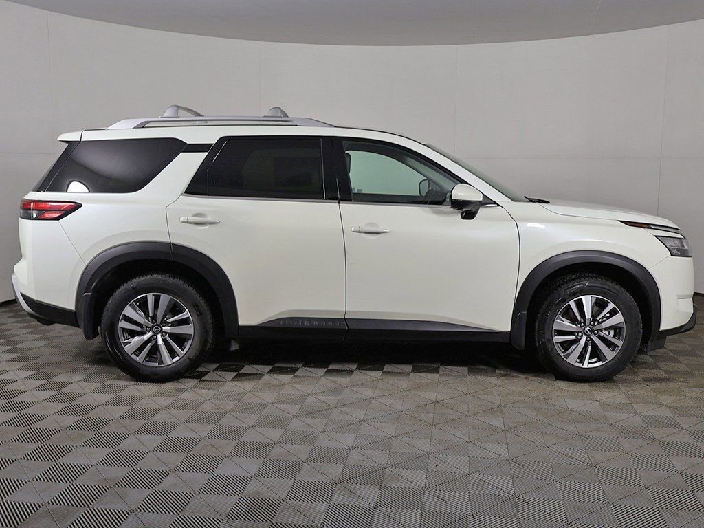 Used 2023 Nissan Pathfinder SL image 19
