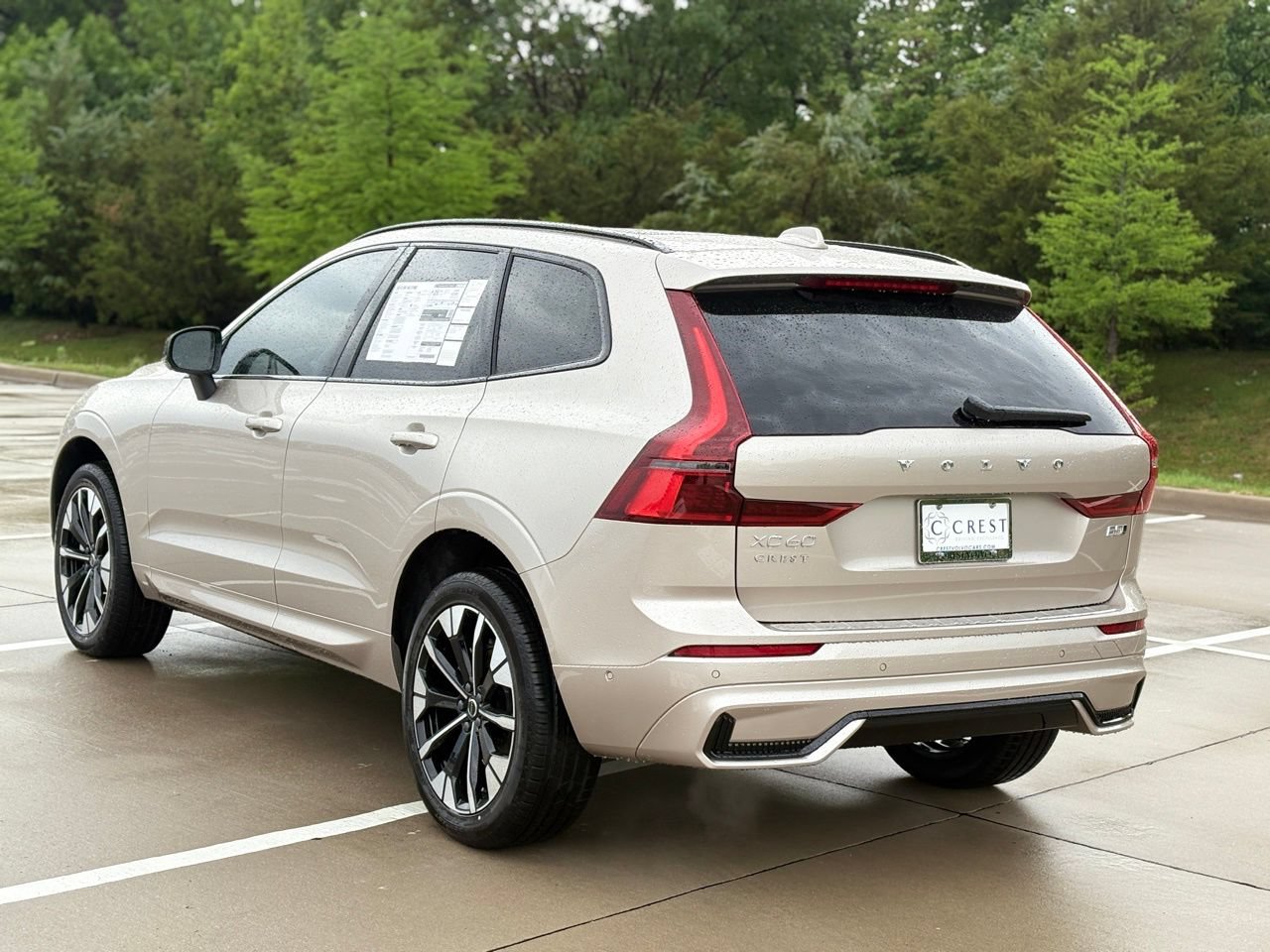 New 2026 Volvo XC60 B5 Plus w/ Protection Package Premier AWD/4WD image 6