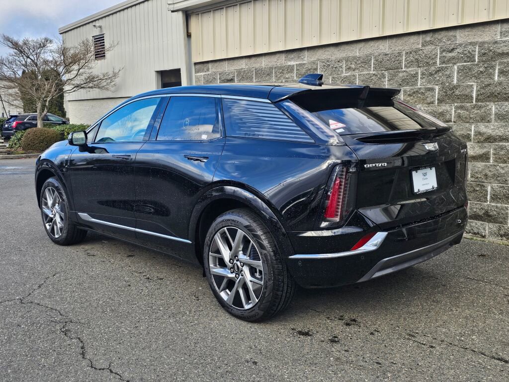 New 2026 Cadillac Optiq Luxury 1 image 4