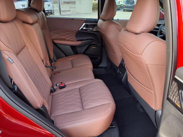New 2026 Mitsubishi Outlander SEL image 10