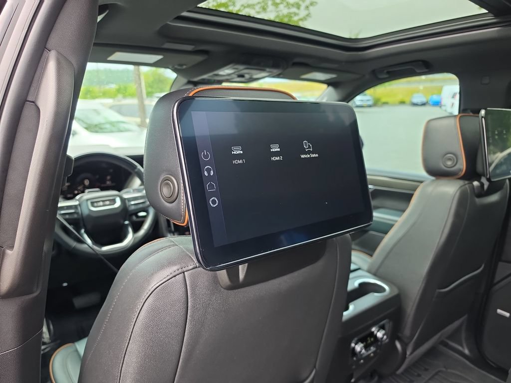 Certified 2025 GMC Yukon AT4 w/ AT4 Premium Plus Package AWD/4WD image 33