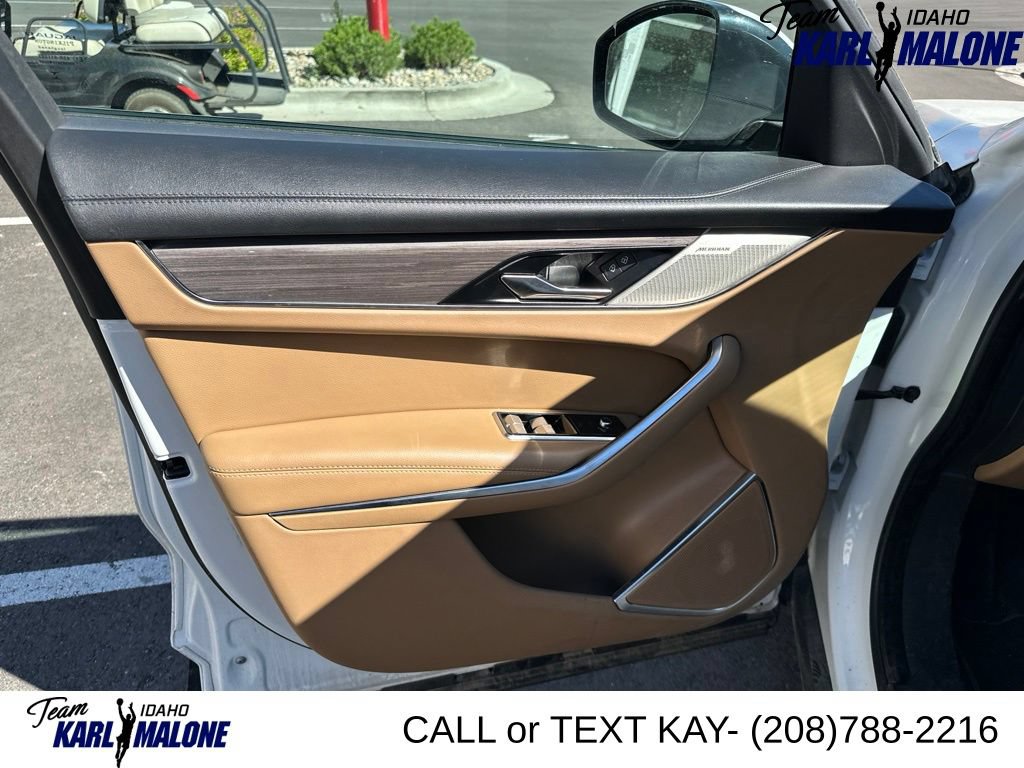Used 2022 Jaguar F-PACE S AWD/4WD image 20
