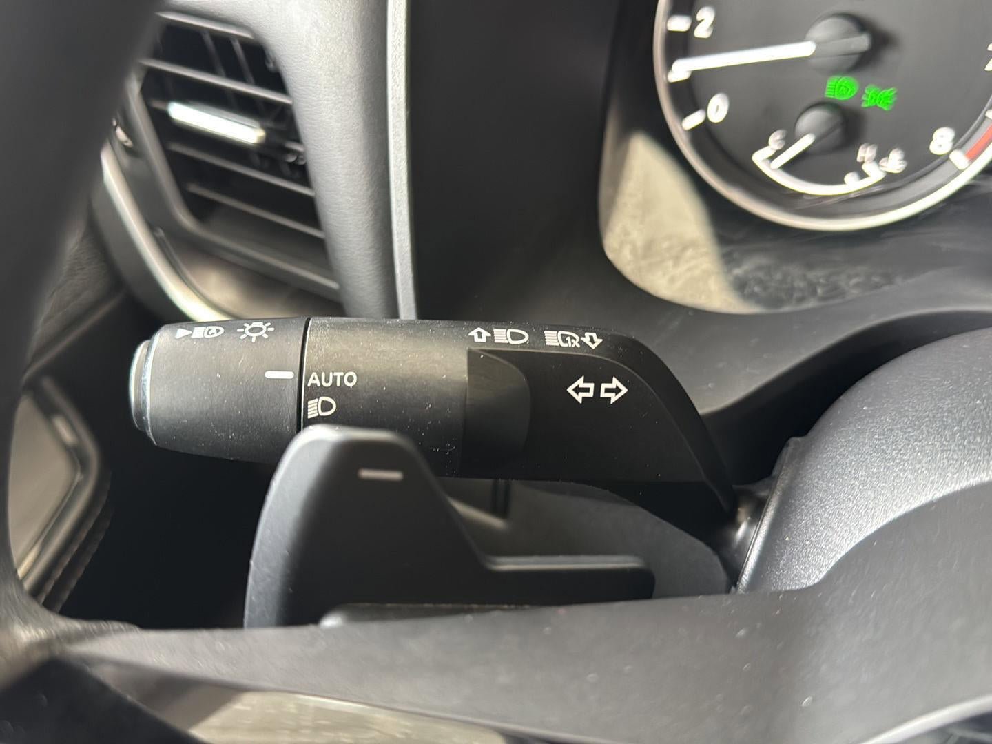 Used 2023 Nissan Rogue SV image 18