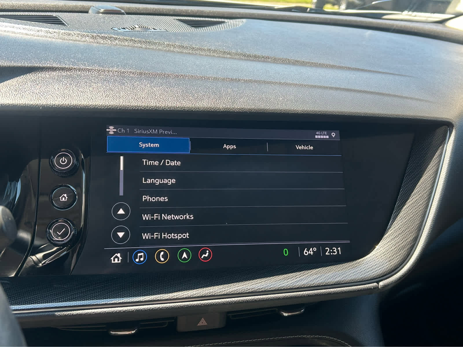 Used 2022 Buick Envision Essence w/ Technology Package I FWD image 42