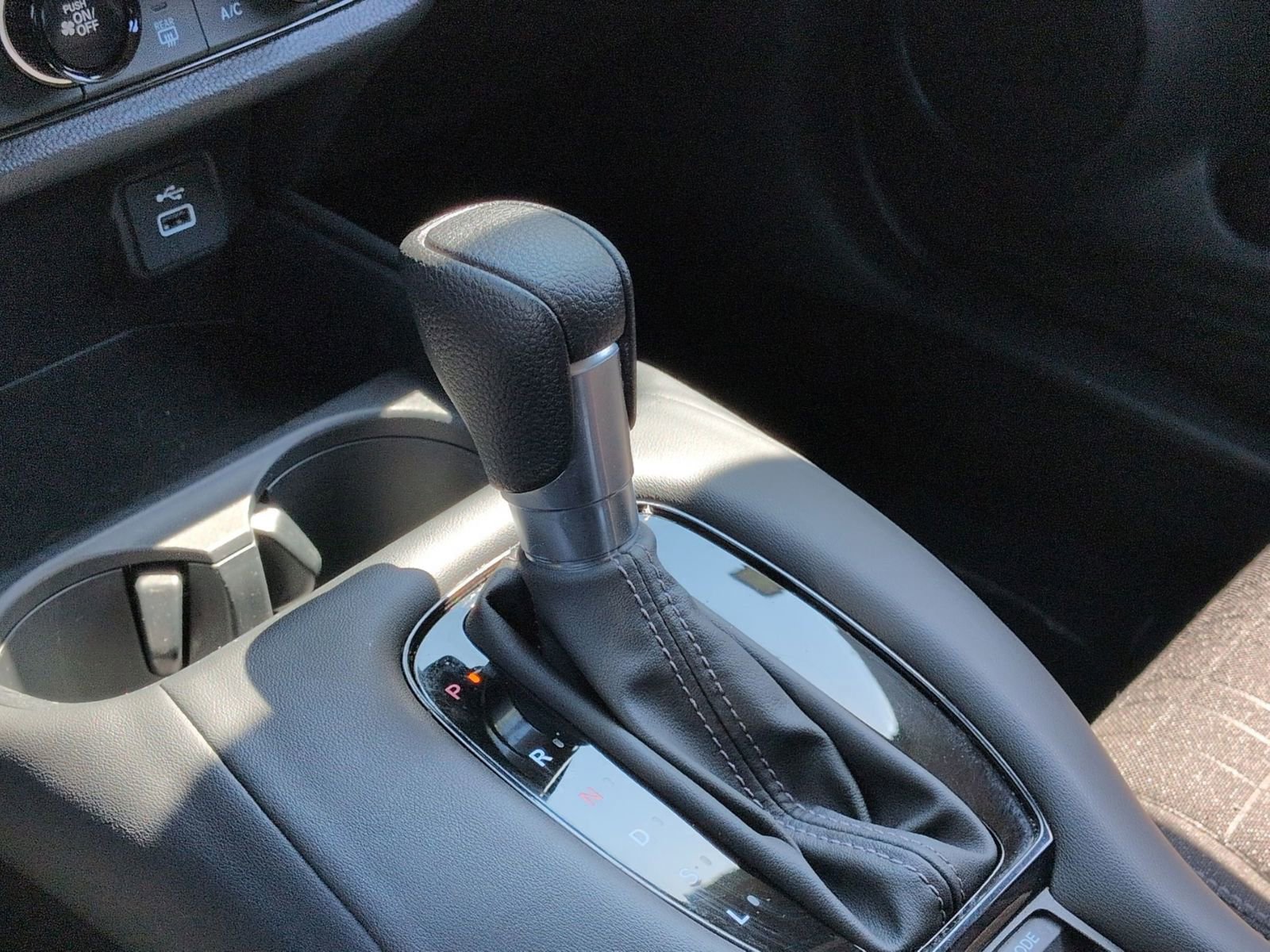 Certified 2024 Honda HR-V LX image 23