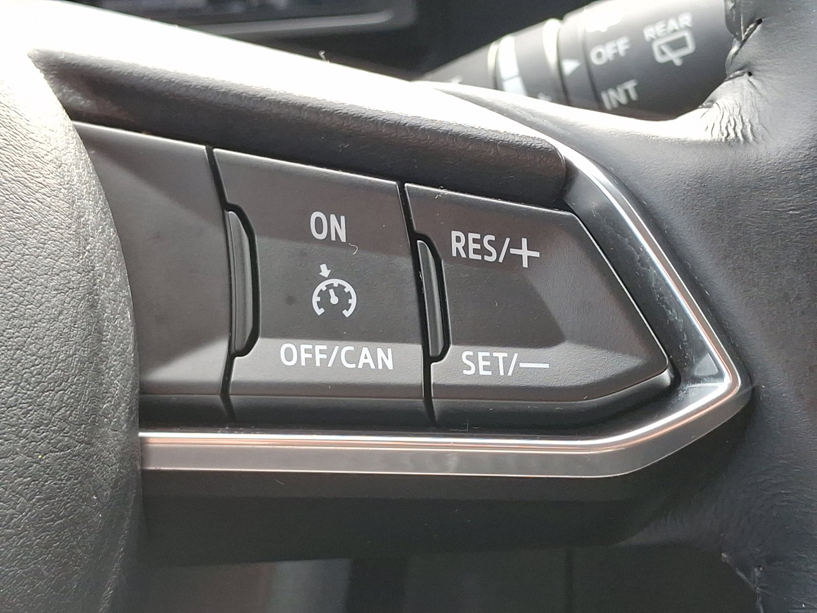 Used 2018 MAZDA MAZDA3 Touring image 24