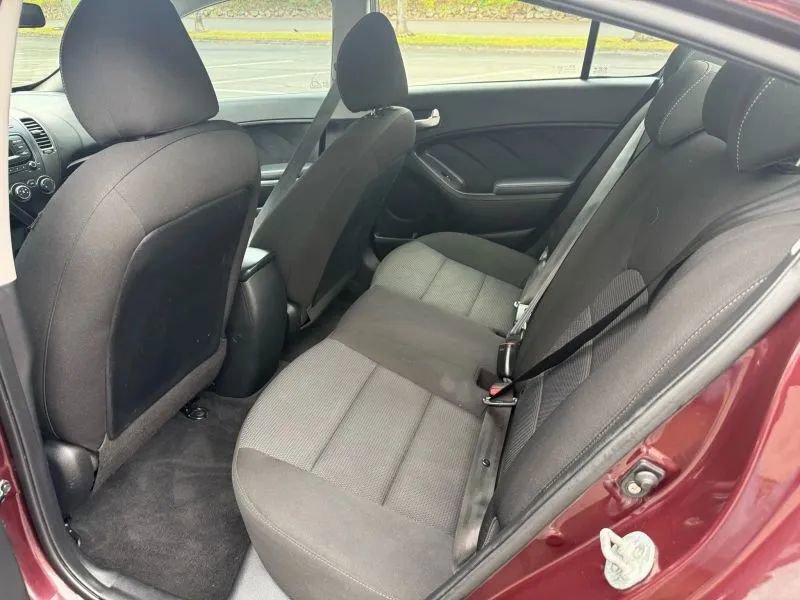 Used 2018 Kia Forte LX image 13