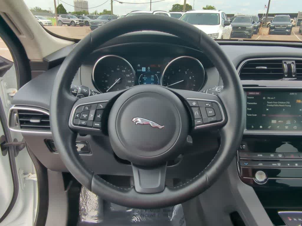 Used 2020 Jaguar F-PACE Premium AWD/4WD image 21