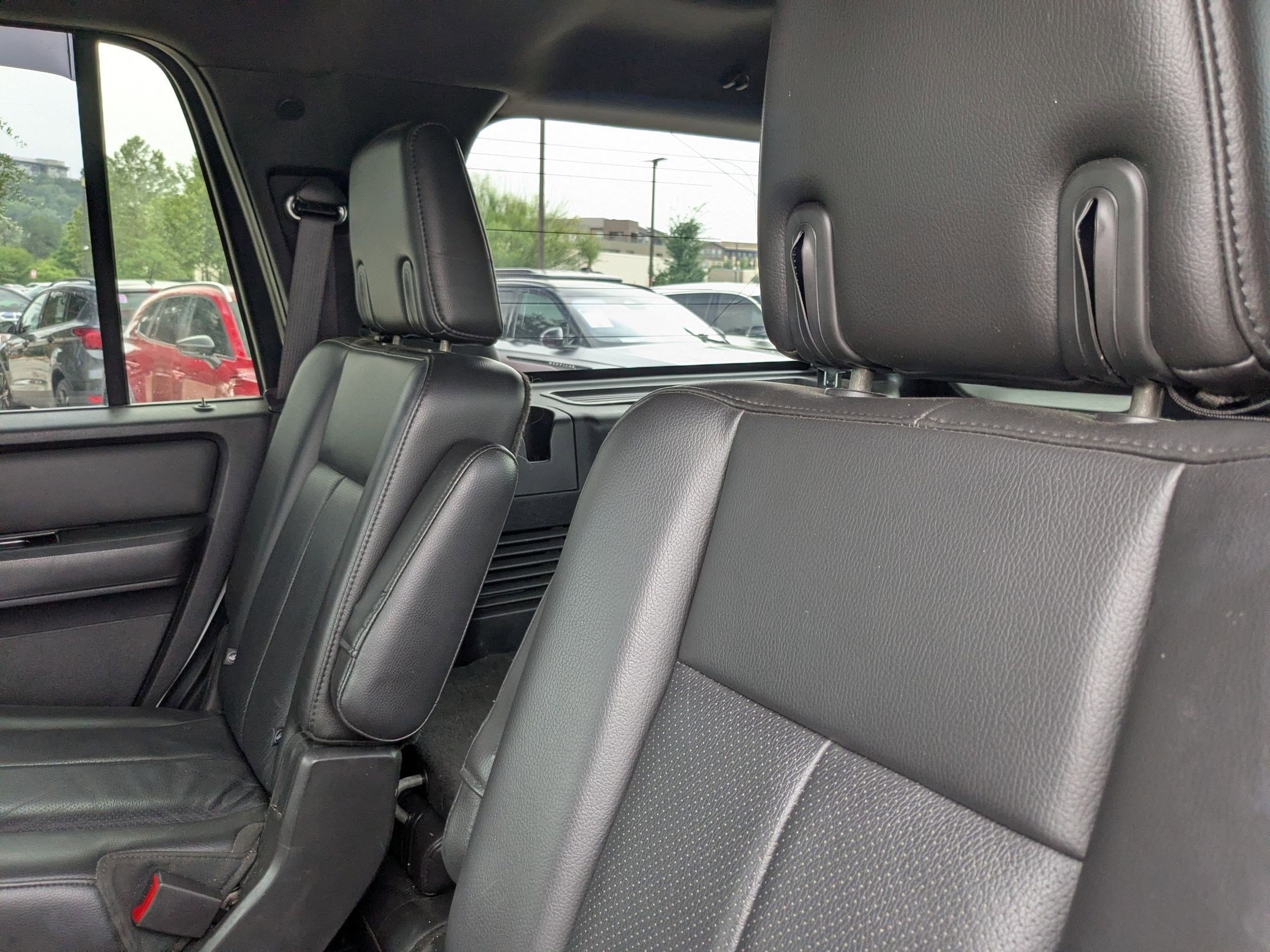 Used 2014 Ford Expedition Limited w/ Equipment Group 301A RWD image 18