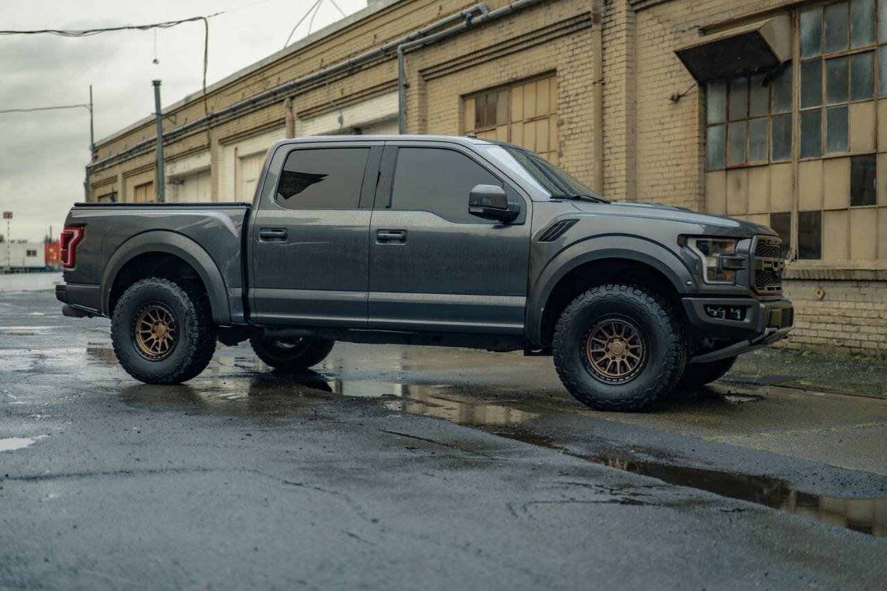 Used 2017 Ford F150 Raptor w/ Equipment Group 802A Luxury image 44