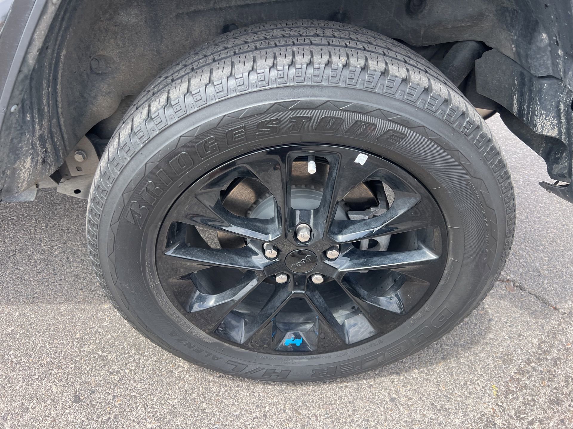 Used 2022 Jeep Wrangler Unlimited Sahara w/ Cold Weather Group AWD/4WD image 11