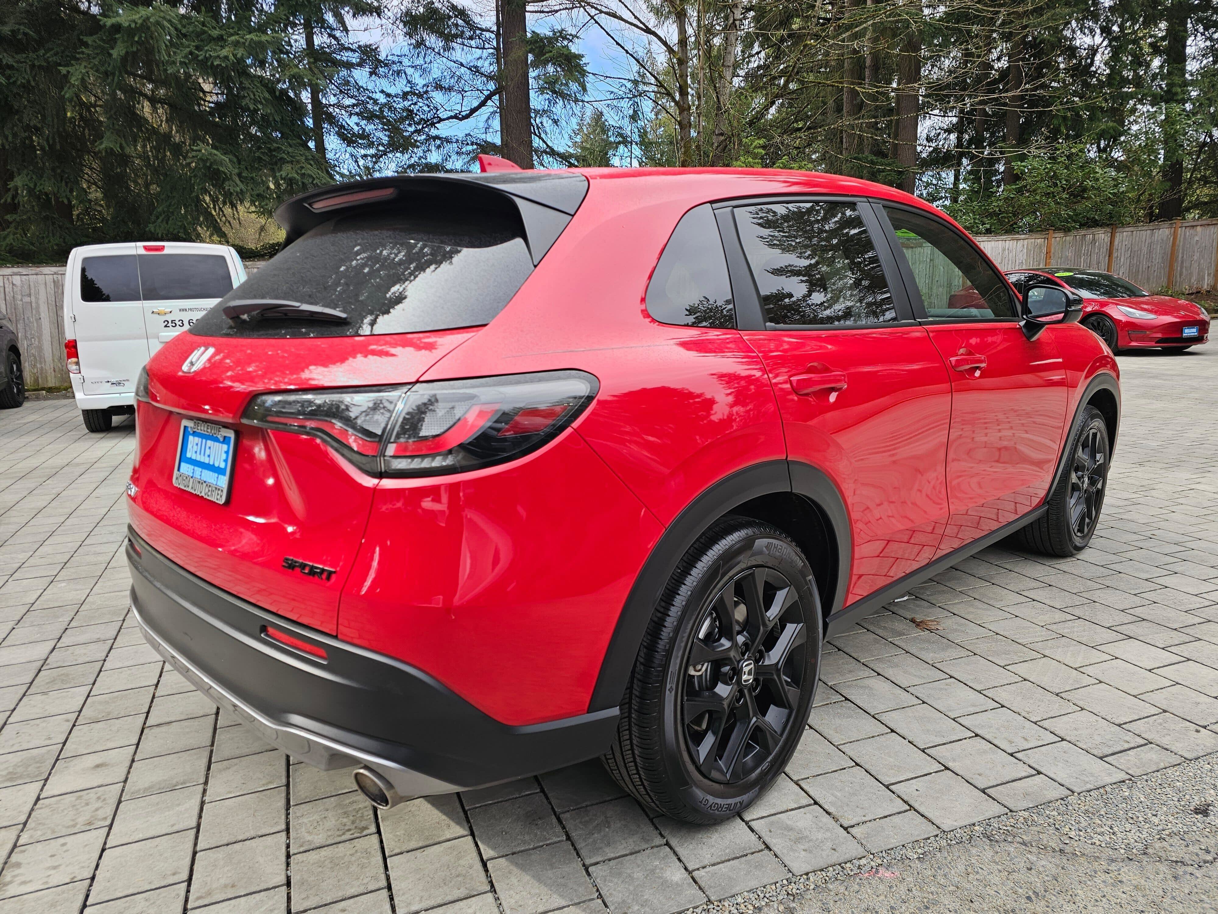 Certified 2025 Honda HR-V Sport image 7