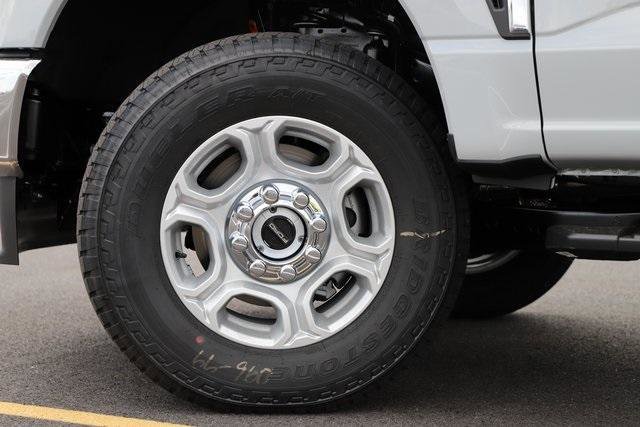 New 2026 Ford F350 XLT image 2