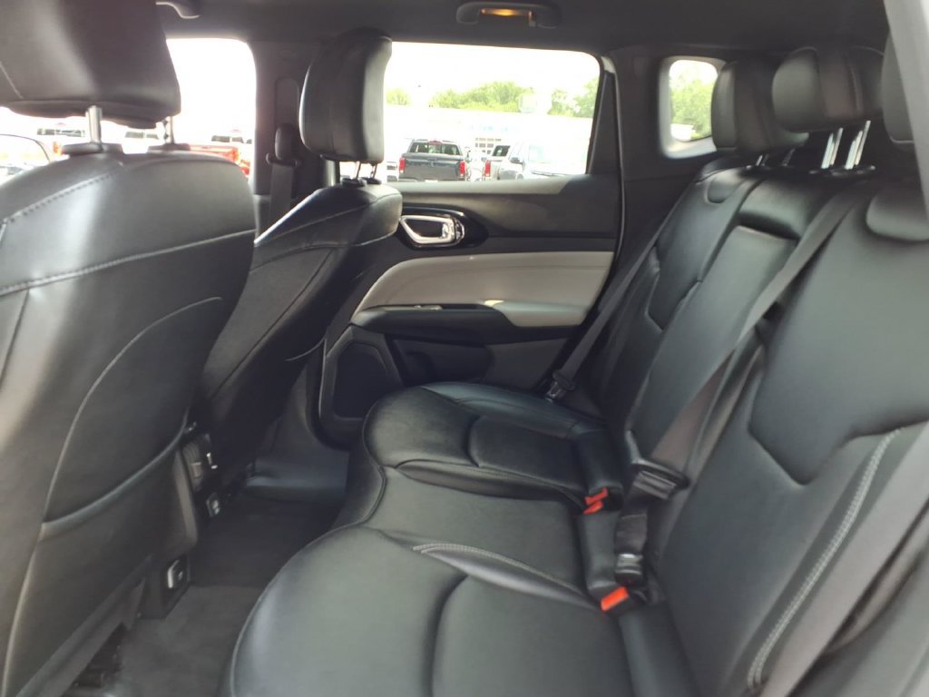 Used 2025 Jeep Compass Limited AWD/4WD image 19