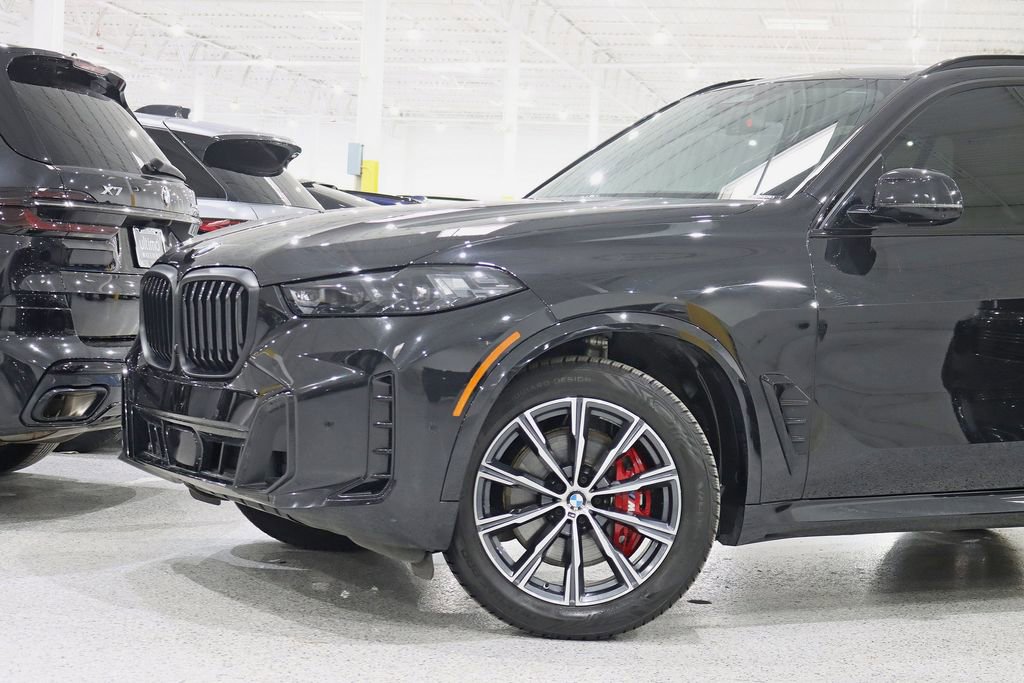 Used 2024 BMW X5 xDrive40i w/ M Sport Package image 2