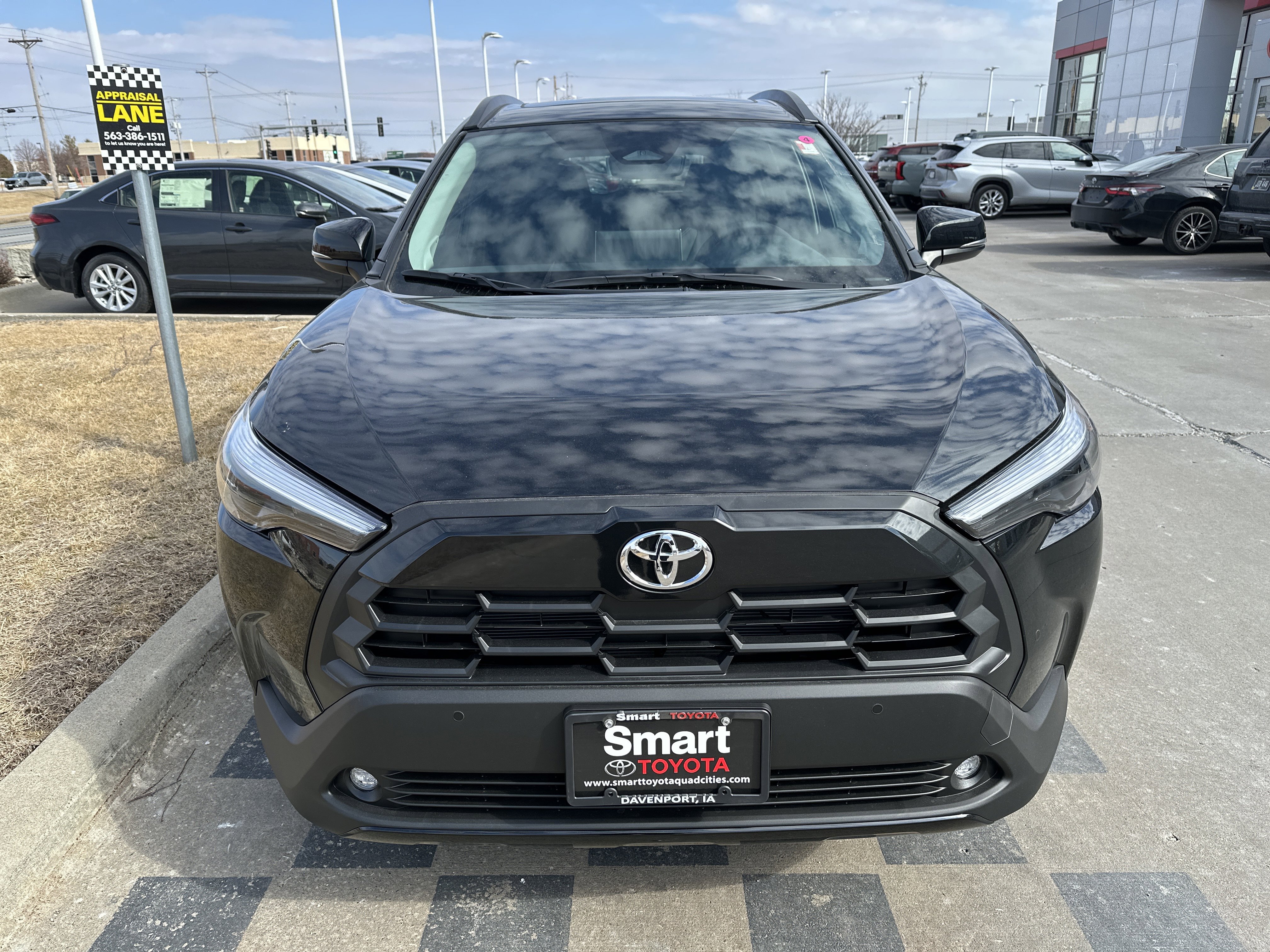 Used 2026 Toyota Corolla Cross XLE w/ Convenience Package image 2