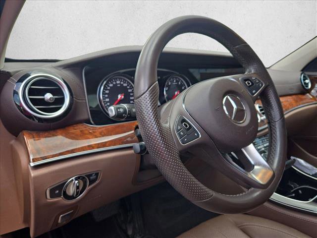 Used 2018 Mercedes-Benz E 300 image 10