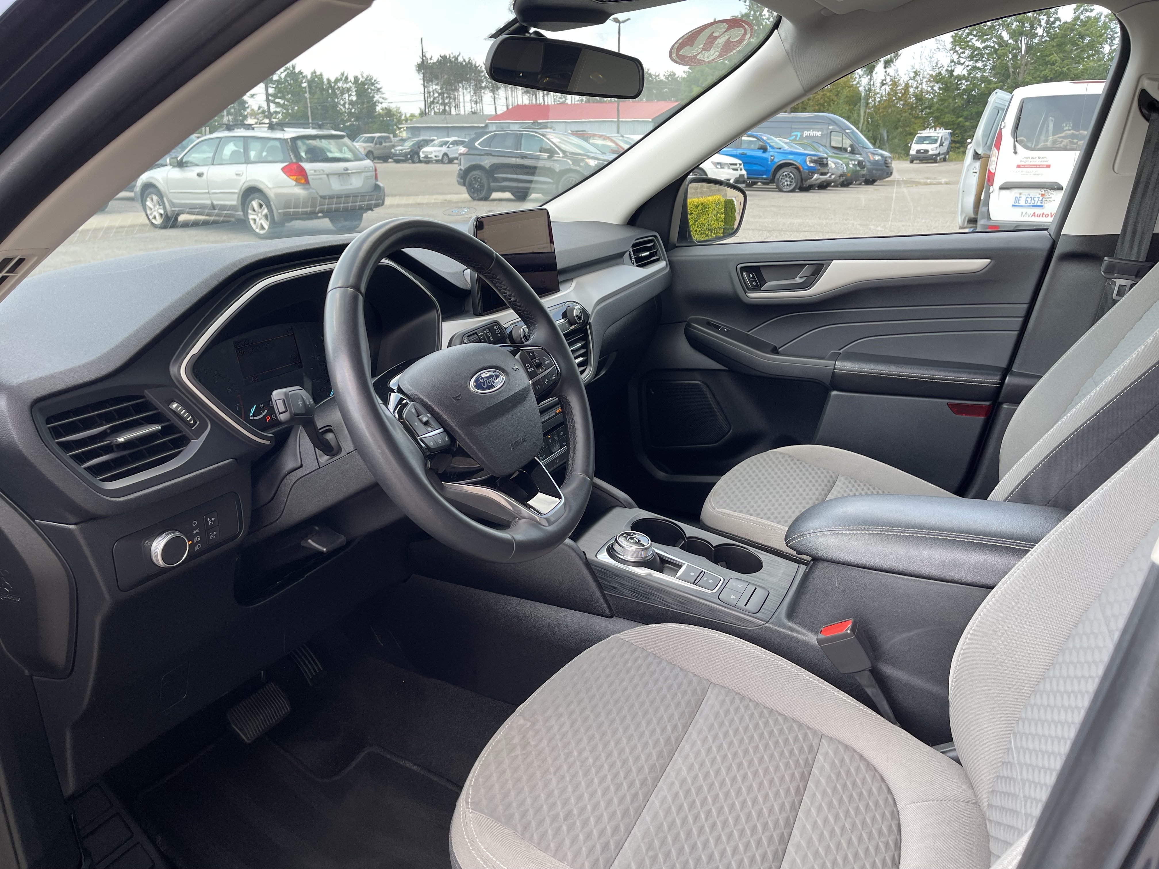 Used 2022 Ford Escape SE w/ Cold Weather Package AWD/4WD image 11