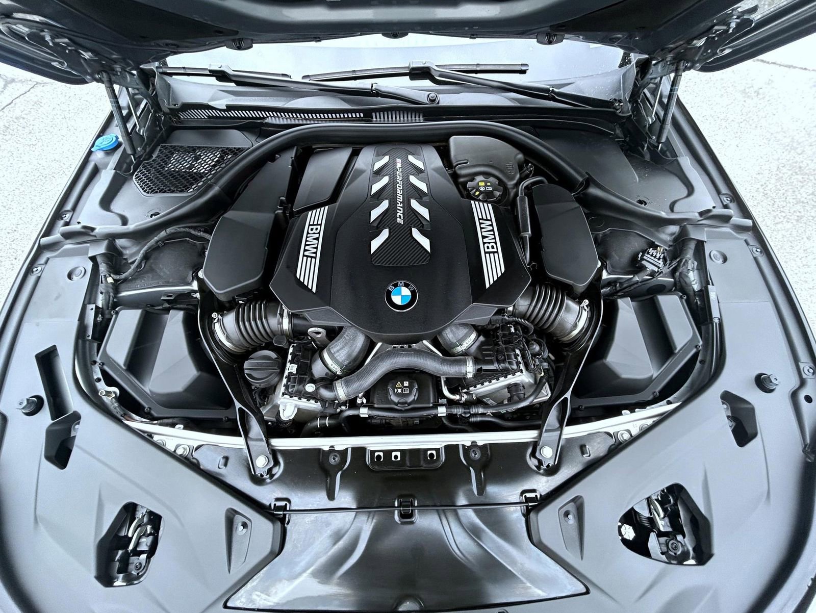 Used 2023 BMW M850i xDrive Convertible image 22