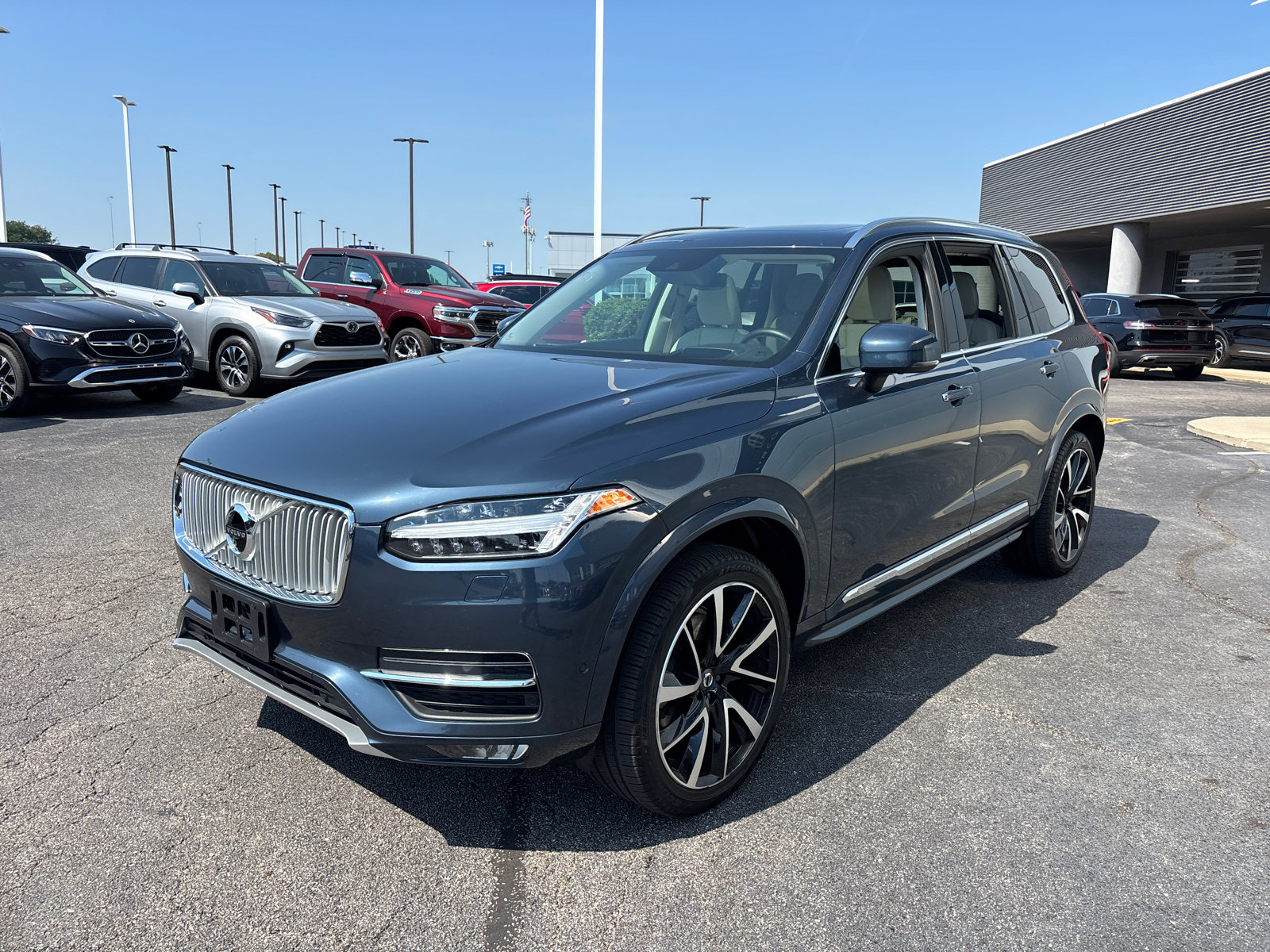 Used 2019 Volvo XC90 T6 Inscription w/ Advanced Package AWD/4WD image 3
