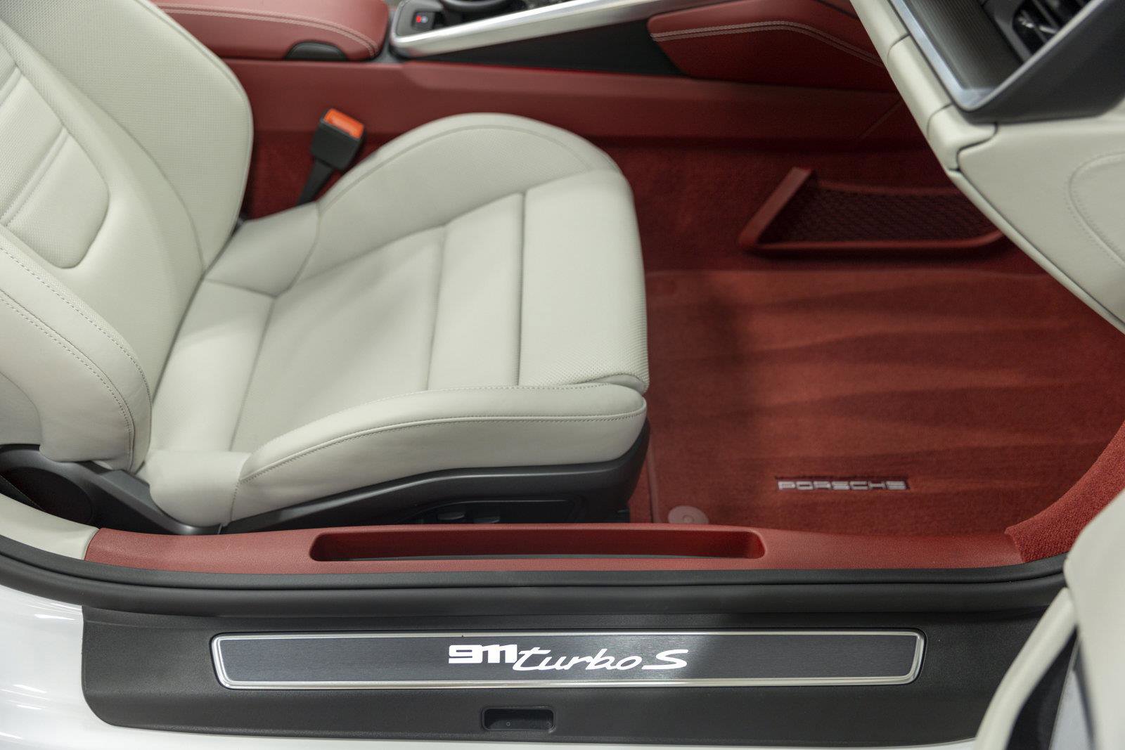 Used 2022 Porsche 911 Turbo S image 58