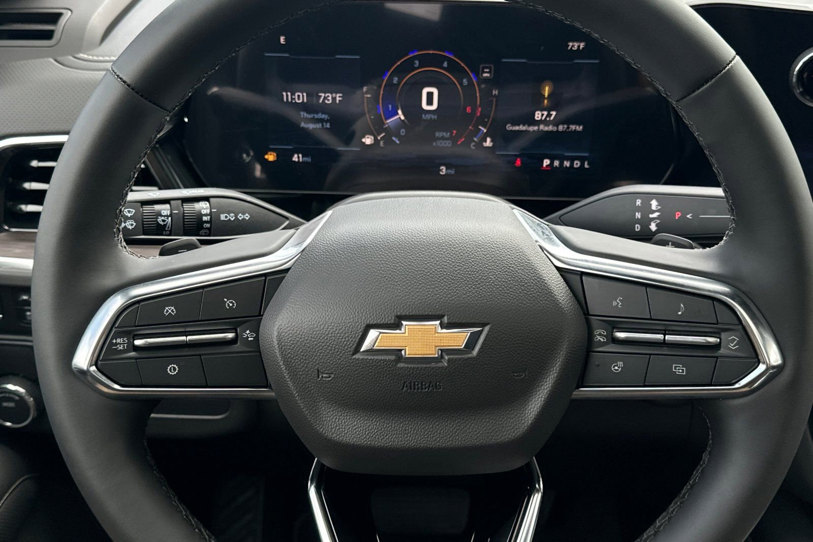 New 2025 Chevrolet Suburban Premier image 26