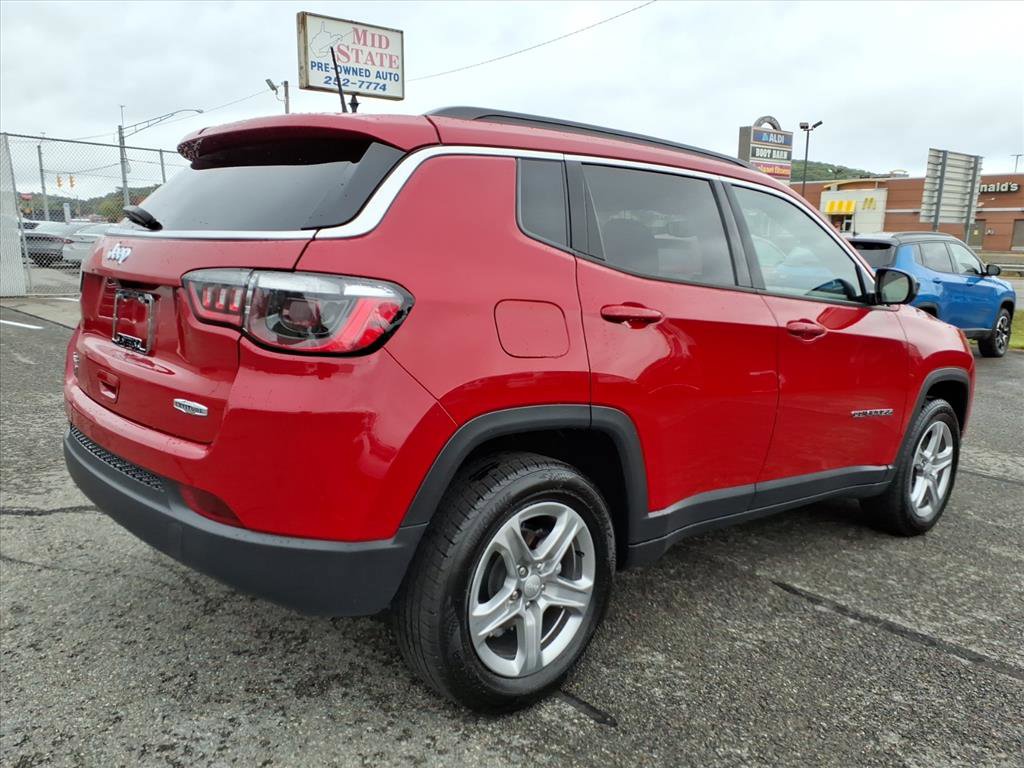 Used 2024 Jeep Compass Latitude image 6