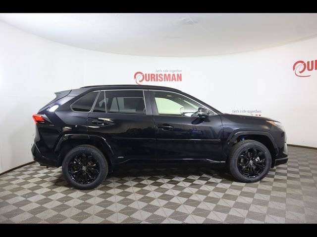 Used 2022 Toyota RAV4 SE w/ Convenience Package image 12