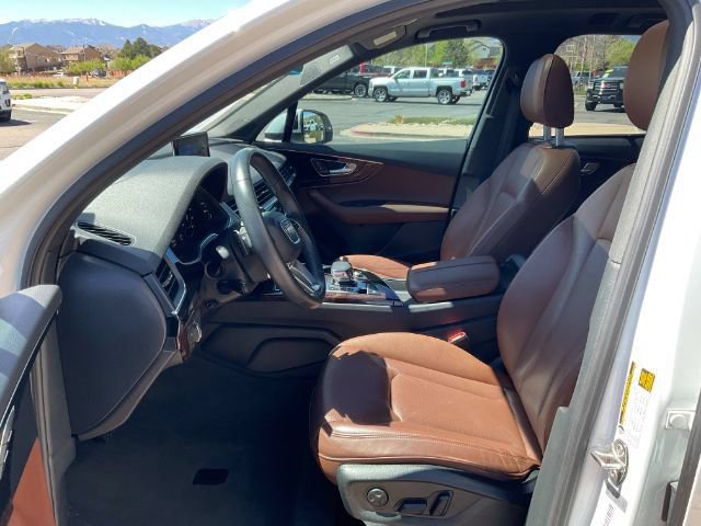 Used 2019 Audi Q7 3.0T Premium Plus w/ Premium Plus Package AWD/4WD image 12