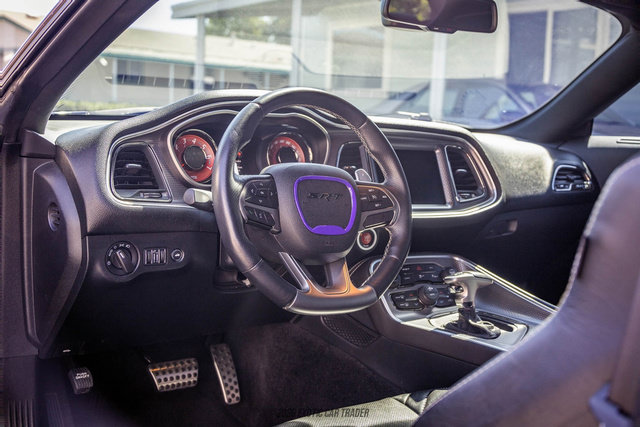 Used 2016 Dodge Challenger SRT Hellcat RWD image 32