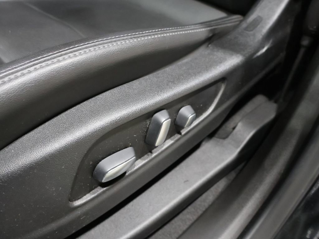 Used 2021 Cadillac XT6 Premium Luxury image 13