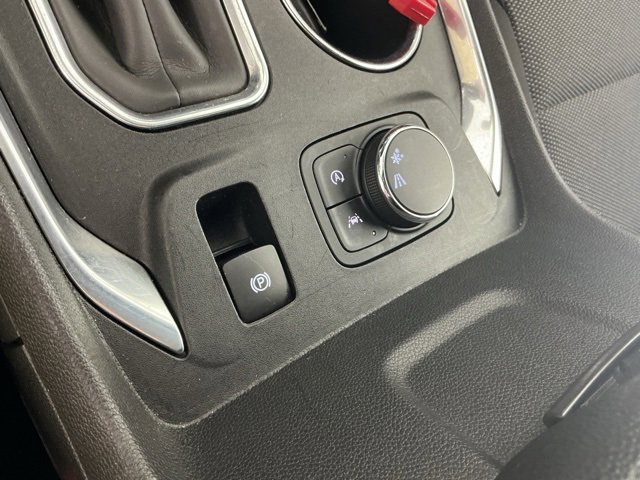 Used 2022 Chevrolet Traverse LT image 27