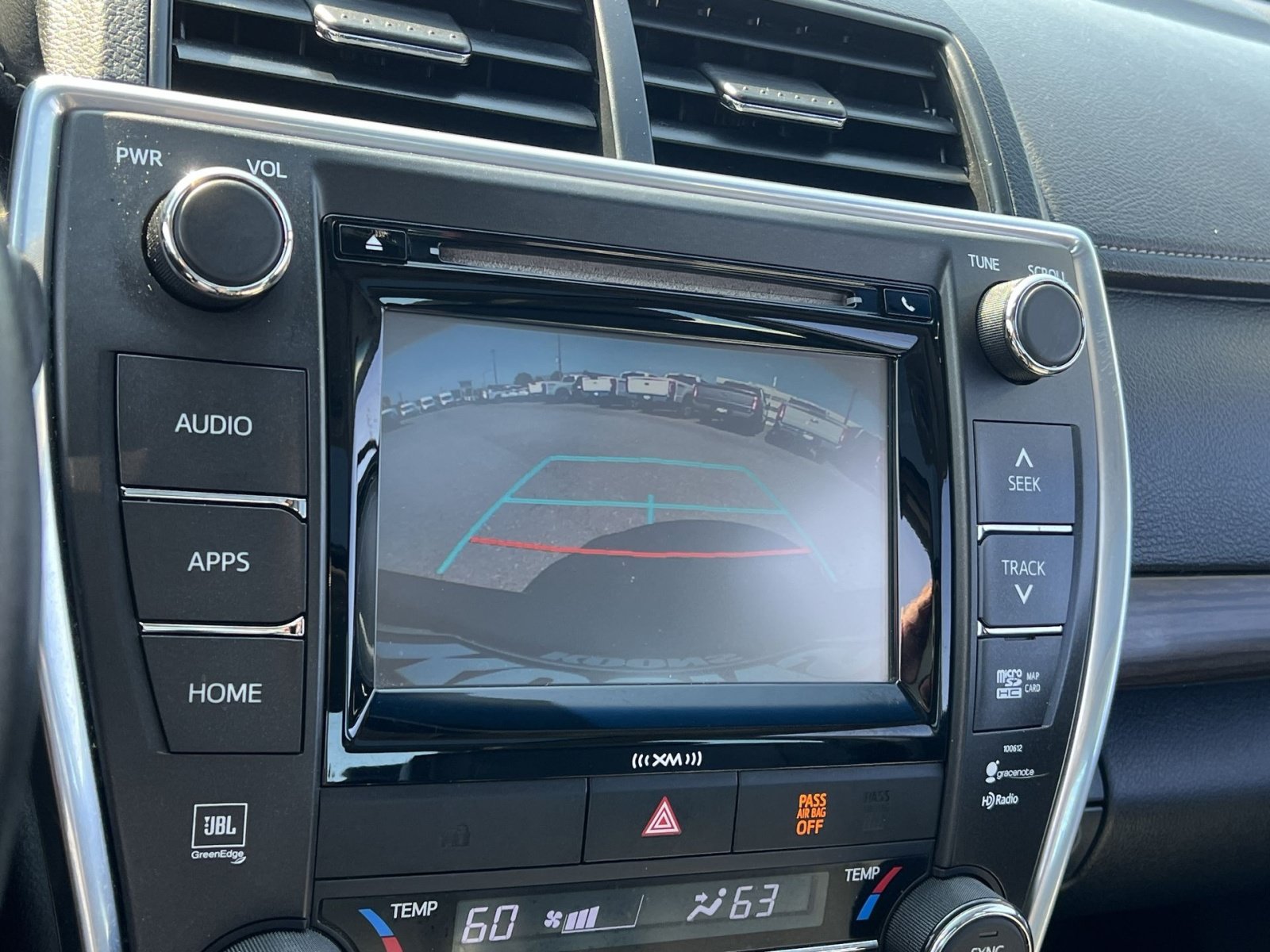 Used 2016 Toyota Camry XLE FWD image 17